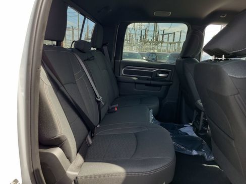 New 2026 RAM 2500 Big Horn AWD/4WD image 18