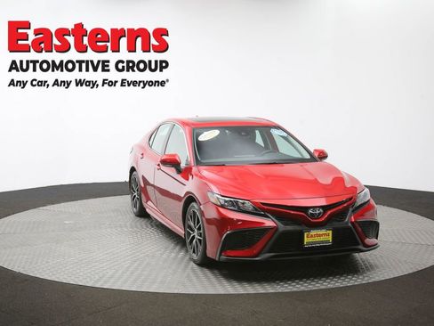 Used 2021 Toyota Camry SE w/ Cold Weather Package image 51