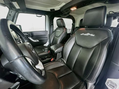 Used 2014 Jeep Wrangler Sahara AWD/4WD image 13