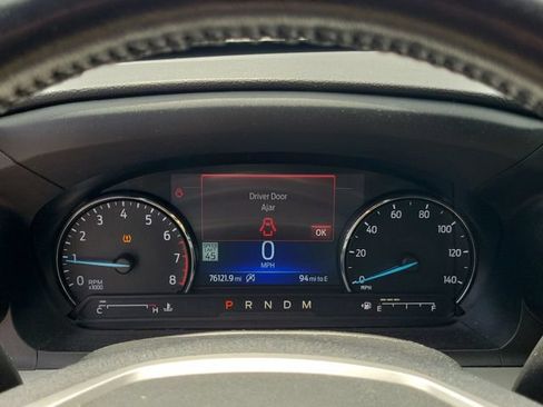 Used 2020 Ford Explorer XLT w/ Equipment Group 202A AWD/4WD image 30