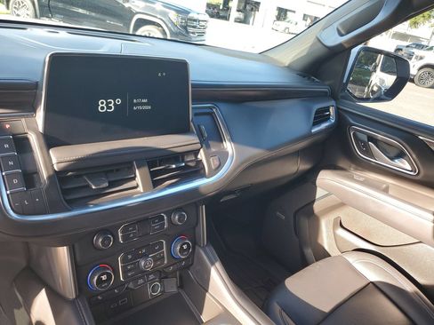 Used 2022 Chevrolet Tahoe Z71 w/ Luxury Package AWD/4WD image 24