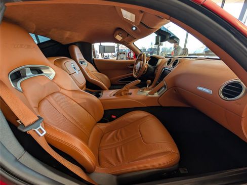 Used 2013 SRT Viper GTS w/ GTS Laguna Interior Pkg image 13