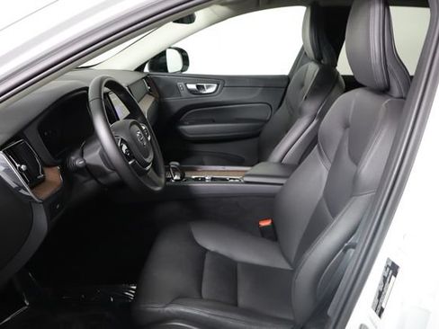 Used 2024 Volvo XC60 B5 Plus AWD/4WD image 12