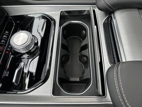 New 2026 Jeep Grand Wagoneer L 4WD image 34