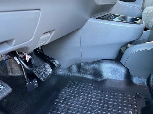 Used 2017 Nissan NV 2500 SV w/ Technology Package image 19