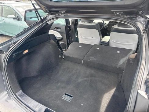 Used 2019 Toyota Prius XLE image 30