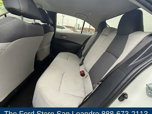 Used 2021 Toyota Corolla LE FWD image 11