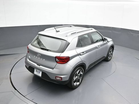Certified 2024 Hyundai Venue SEL FWD image 38