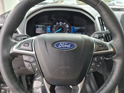 Used 2022 Ford Edge Titanium w/ Equipment Group 301A image 20