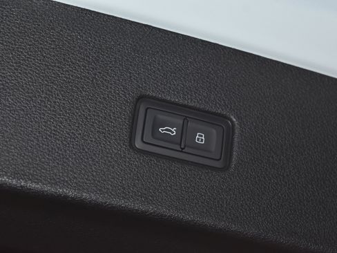 New 2026 Audi Q8 Prestige image 25