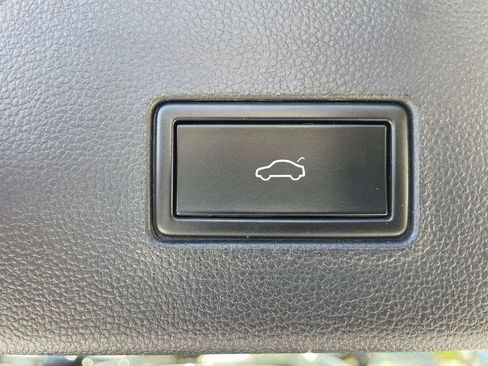 Certified 2020 Volkswagen Atlas SEL FWD image 9