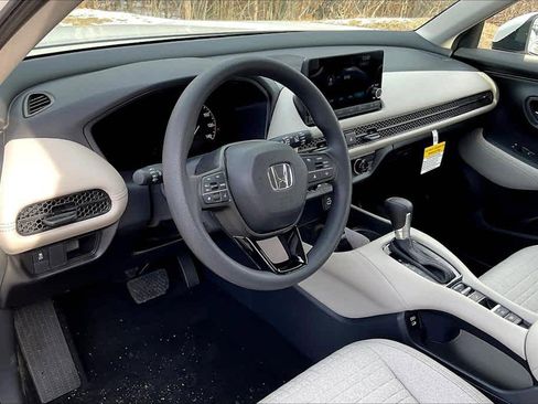 New 2026 Honda HR-V LX image 8