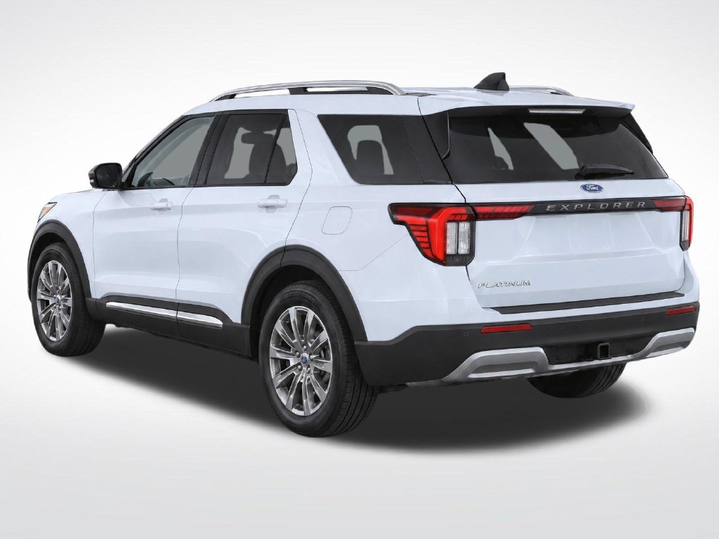 Used 2025 Ford Explorer Platinum RWD image 4