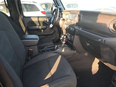 Used 2020 Jeep Gladiator Sport w/ Quick Order Package 24S AWD/4WD image 4