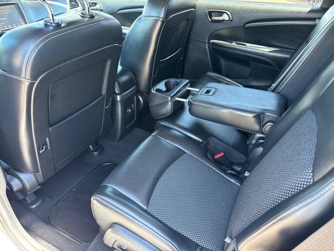 Used 2020 Dodge Journey Crossroad FWD image 18