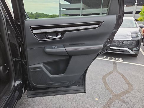 Used 2025 Honda CR-V Sport Touring image 29