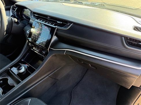 Used 2024 Jeep Grand Cherokee L Laredo image 22