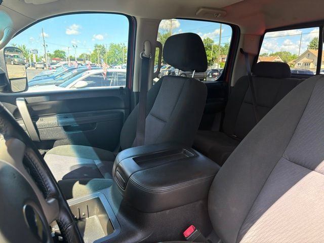 Used 2014 Chevrolet Silverado 2500 LT w/ Interior Plus Package AWD/4WD image 25