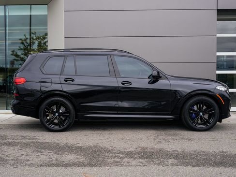 Used 2022 BMW X7 xDrive40i w/ M Sport Package AWD/4WD image 7