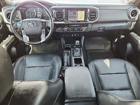 Used 2022 Toyota Tacoma TRD Off-Road w/ TRD Premium Off Road Package AWD/4WD image 19