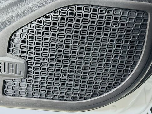 Used 2025 Toyota 4Runner Limited image 19