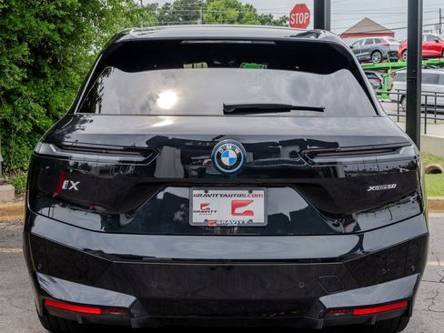 Used 2024 BMW iX xDrive50 w/ Premium Package AWD/4WD image 25