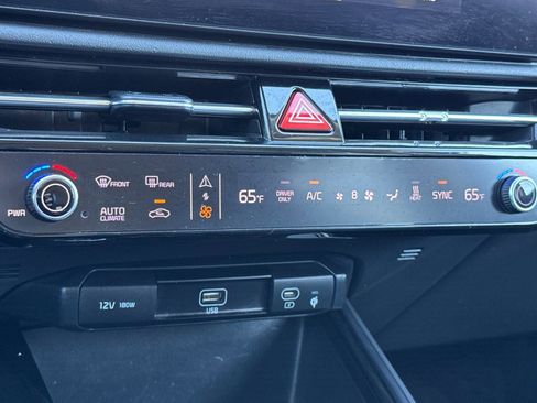 Used 2023 Kia Niro Wind image 27