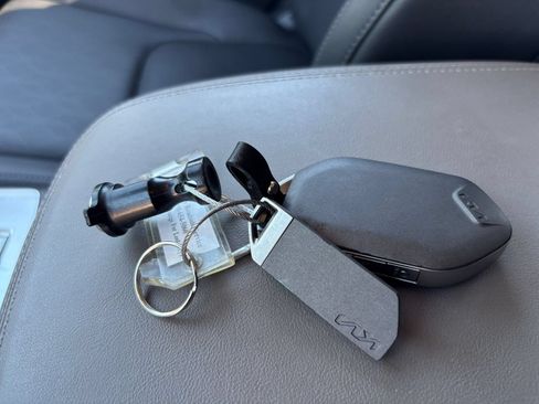 Used 2026 Kia Carnival FWD image 18