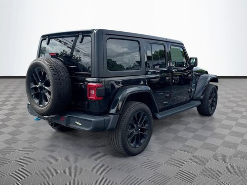 Used 2023 Jeep Wrangler Unlimited Sahara w/ Cold Weather Group AWD/4WD image 6