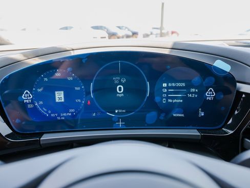 New 2025 Porsche Macan Turbo Electric image 15