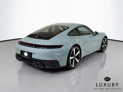 Used 2025 Porsche 911 Carrera RWD image 6