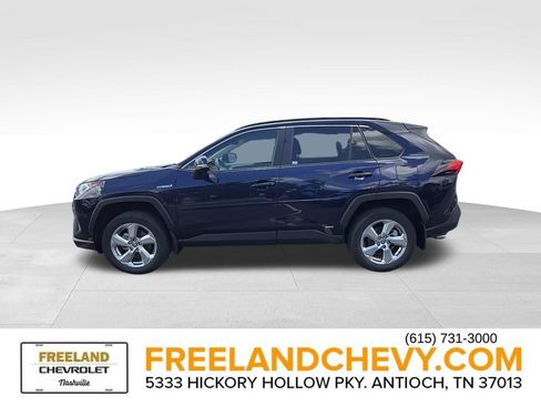 Used 2021 Toyota RAV4 XLE Premium AWD/4WD image 6