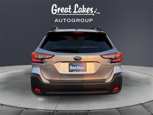 Certified 2025 Subaru Outback Premium image 4