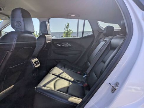 Used 2024 GMC Terrain SLT AWD/4WD image 14