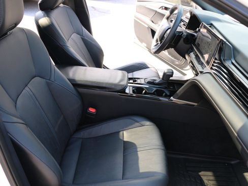 Used 2025 Toyota Camry XSE image 28