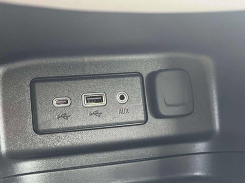 Used 2024 Chevrolet Equinox LS w/ Driver Confidence II Package FWD image 32