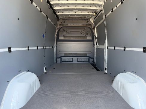 Used 2024 Mercedes-Benz Sprinter 2500 image 13