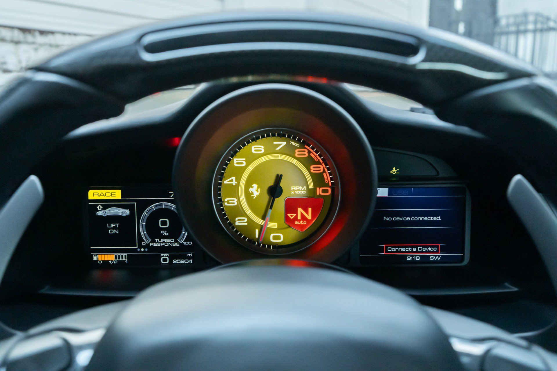 Used 2018 Ferrari 488 GTB RWD image 12