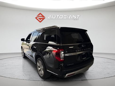 Used 2023 Ford Expedition Platinum AWD/4WD image 3