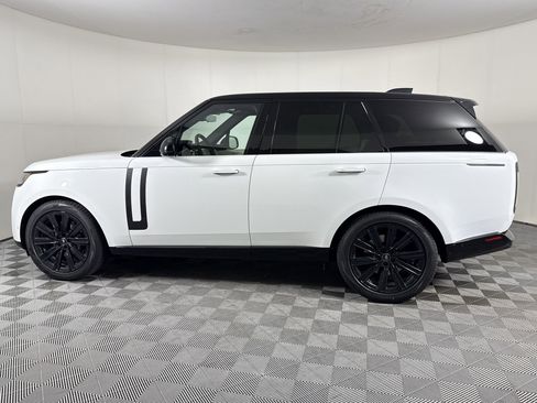Used 2023 Land Rover Range Rover SE AWD/4WD image 2