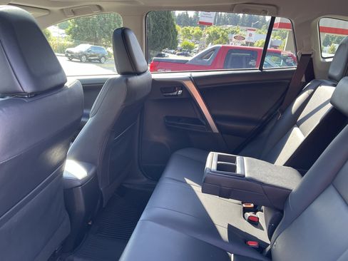 Used 2018 Toyota RAV4 Limited w/ Advanced Technology Package AWD/4WD image 12