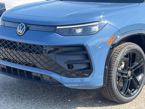 New 2026 Volkswagen Tiguan SE R-Line AWD/4WD image 6
