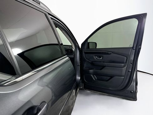 Used 2025 Honda Pilot Elite image 36