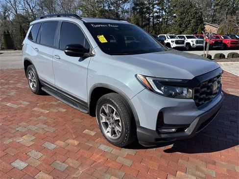 Used 2023 Honda Passport TrailSport image 18