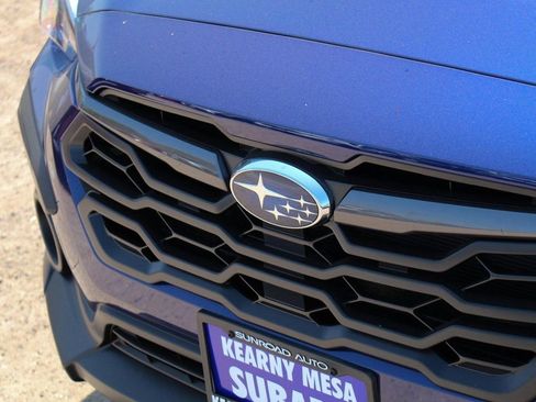 New 2025 Subaru Crosstrek 2.5i Limited w/ Crosstrek Mirror Package image 5