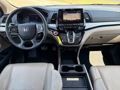 Used 2018 Honda Odyssey Elite image 41