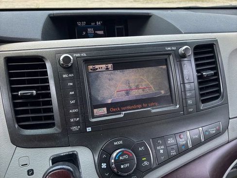 Used 2012 Toyota Sienna XLE w/ XLE Navigation Pkg AWD/4WD image 25