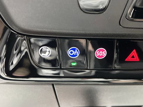 Used 2024 Cadillac Lyriq Luxury w/ LPO, Floor Liner Package image 29