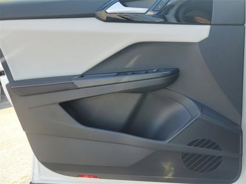 New 2025 Volkswagen Taos S image 31