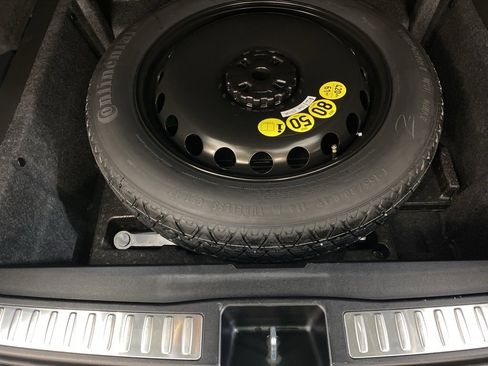 Used 2018 Mercedes-Benz GLE 350 4MATIC image 29